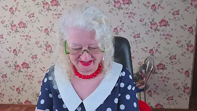 Maya Mayflower online show from 04.18.26