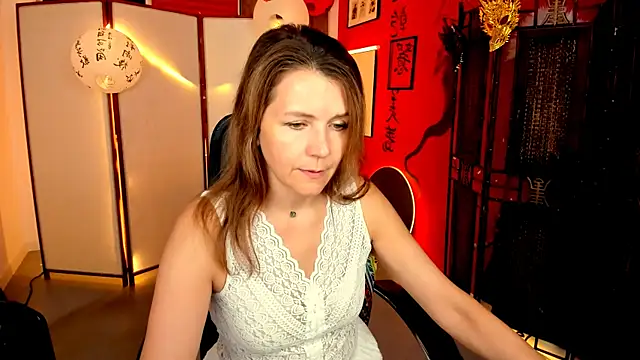 NicoleHitman online show from 05.13.26