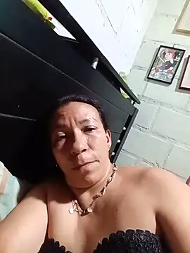Snapshot of Antonela45 chatting on 06.19.26 Antonela45 online show from 06.19.26