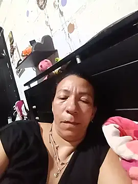 Snapshot of Antonela45 chatting on 06.24.26 Antonela45 online show from 06.24.26