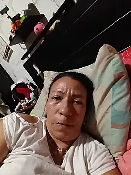 Snapshot of Antonela45 chatting on 06.27.26 Antonela45 online show from 06.27.26
