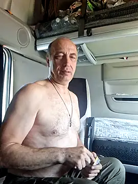 Snapshot of aleksis1313 chatting on 05.08.26 aleksis1313 online show from 05.08.26