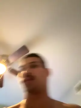 Snapshot of Maikolsalami2 chatting on 10.31.25 Maikolsalami2 online show from 10.31.25