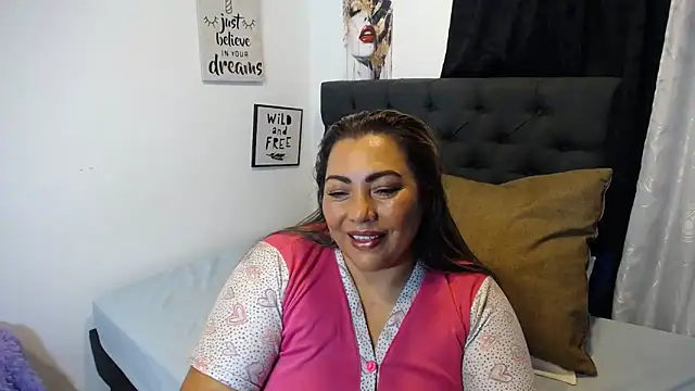 Snapshot of dihayara chatting on 06.19.26 dihayara online show from 06.19.26