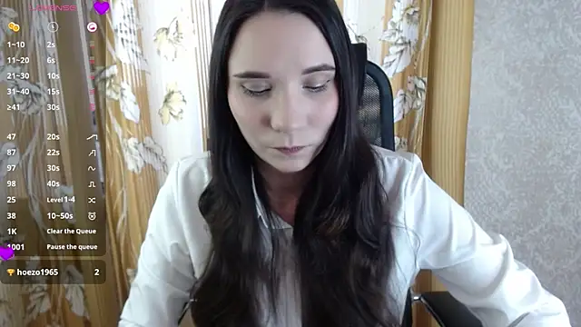 KateForLove online show from 03.10.25