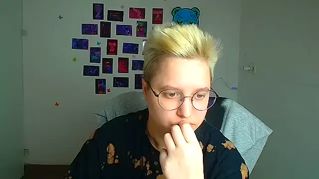 Bella Swannn online show from 03.18.26