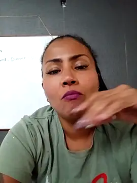 Snapshot of Ariana_Rodriguez chatting on 03.05.25 Ariana Rodriguez online show from 03.05.25