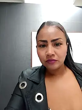 Snapshot of Ariana_Rodriguez chatting on 03.11.25 Ariana Rodriguez online show from 03.11.25