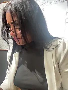 Snapshot of Ariana_Rodriguez chatting on 03.19.25 Ariana Rodriguez online show from 03.19.25