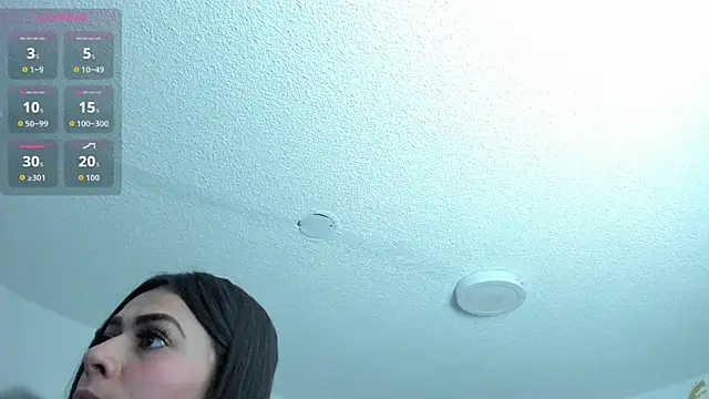 Snapshot of Cristal_Velle chatting on 06.17.26 Cristal Velle online show from 06.17.26