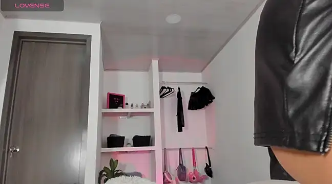 julietaa online show from 03.05.25