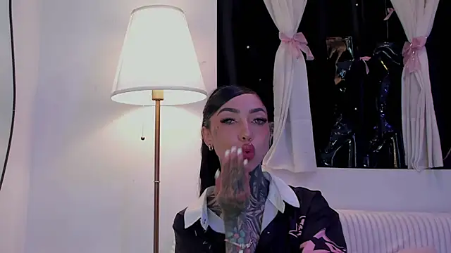 Dani Valen online show from 12.16.25