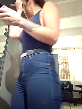 Isabella Varella online show from 09.11.25