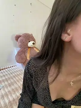 ZaraLuuv online show from 02.17.26