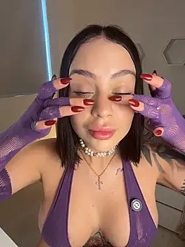 ValentinaMilann online show from 04.05.26