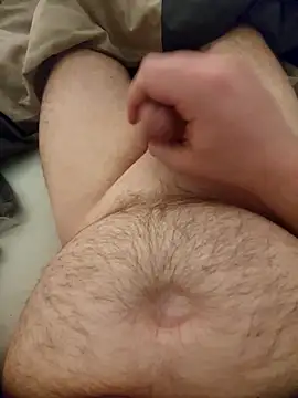 Snapshot of Littleshyguy chatting on 04.18.26 Littleshyguy online show from 04.18.26