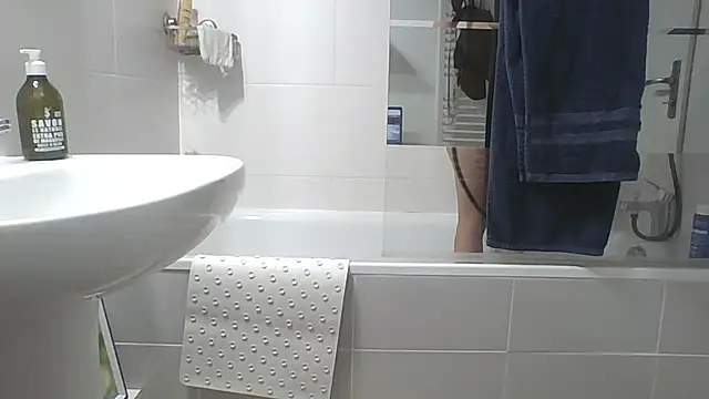 Snapshot of Valentinette chatting on 06.11.26 Valentinette online show from 06.11.26