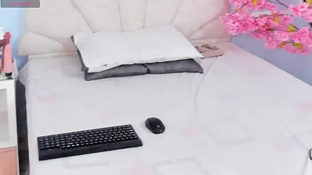 Candaceoweens online show from 03.17.25