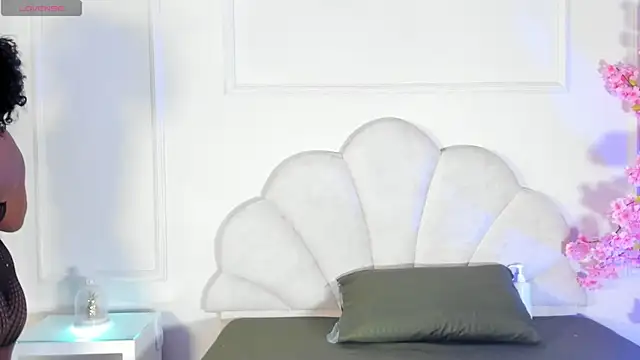 Candaceoweens online show from 10.19.25