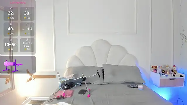 Candaceoweens online show from 12.15.25