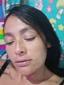 Snapshot of sarayulith chatting on 07.24.26 sarayulith online show from 07.24.26