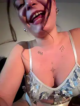 Snapshot of Biana_Fernan chatting on 09.25.25 Biana Fernan online show from 09.25.25