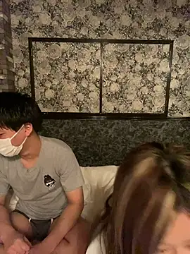 strawberryice online show from 02.28.26