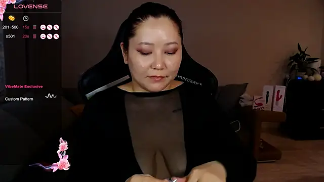 Snapshot of LisaAsianFlower chatting on 03.21.25 LisaAsianFlower online show from 03.21.25