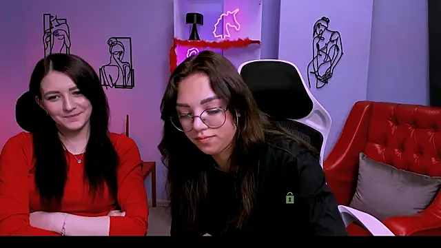 kiki swan online show from 03.12.25