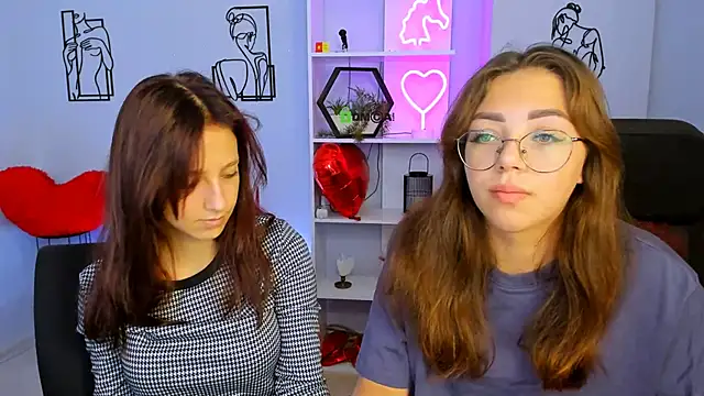 kiki swan online show from 09.10.25