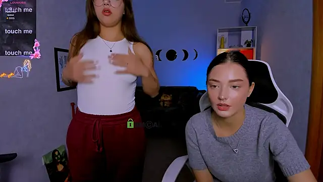 kiki swan online show from 09.26.25