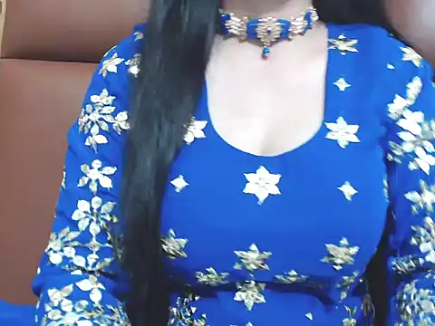 RealNaina online show from 10.20.25