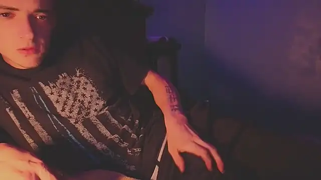 Ilovepussy1911 online show from 04.17.26