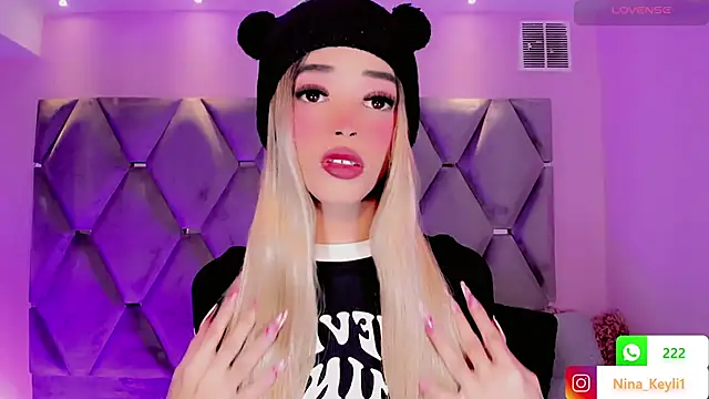 Nina Keyli online show from 11.08.25