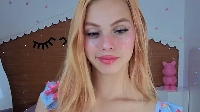 Snapshot of emma_wockll_t chatting on 05.06.26 emma wockll t online show from 05.06.26