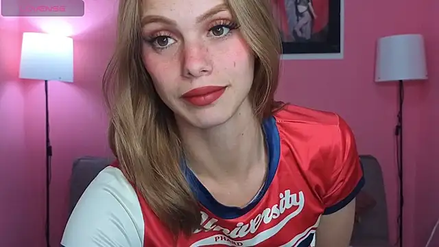 Snapshot of emma_wockll_t chatting on 07.22.26 emma wockll t online show from 07.22.26
