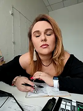 Juicy PeachLux online show from 03.19.25