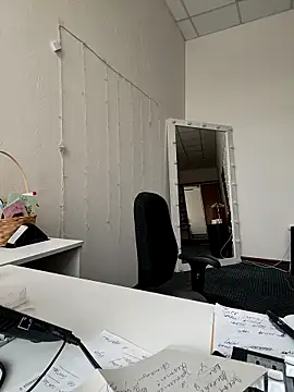 Juicy PeachLux online show from 03.20.25