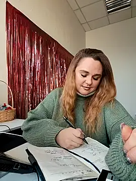 Juicy PeachLux online show from 10.26.25