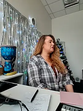 Juicy PeachLux online show from 01.18.26