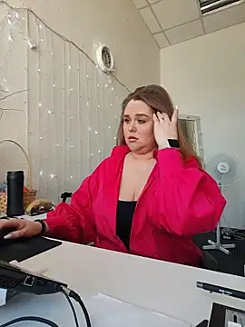 Juicy PeachLux online show from 05.21.26