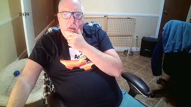 superbearboss online show from 10.23.25