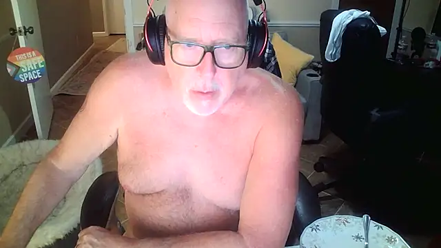 superbearboss online show from 06.30.26