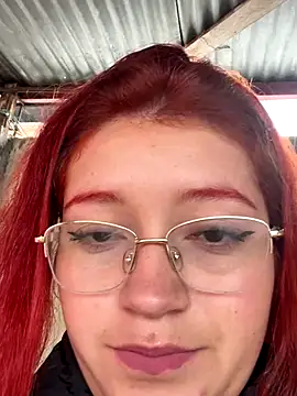 Snapshot of Karina_Leon chatting on 12.18.25 Karina Leon online show from 12.18.25