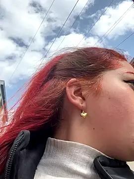 Snapshot of Karina_Leon chatting on 12.19.25 Karina Leon online show from 12.19.25