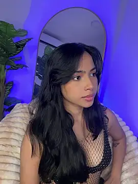  Emily Thompson  online show from 12.20.25