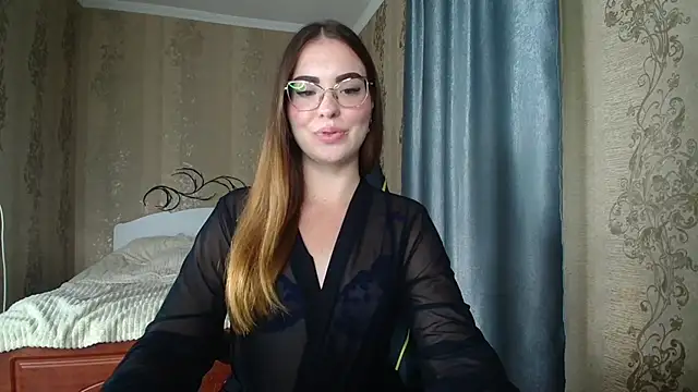 Snapshot of Leila_Kissyu chatting on 06.13.26 Leila Kissyu online show from 06.13.26