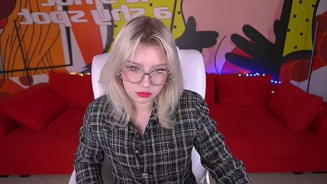 SelenaIris online show from 03.17.25