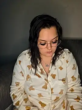 Saucy-Serenity online show from 11.13.25