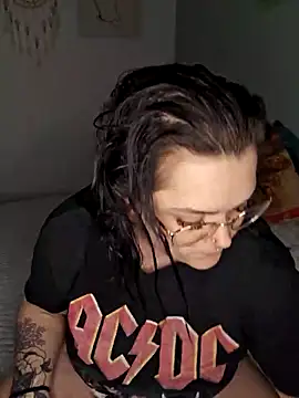 Saucy-Serenity online show from 03.25.26